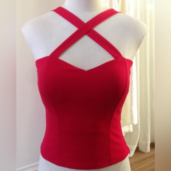 NEW Retro Gal Criss Cross Top in Red - Picture 3 of 3